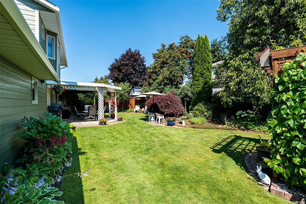 3141 Antrobus Crescent exterior
